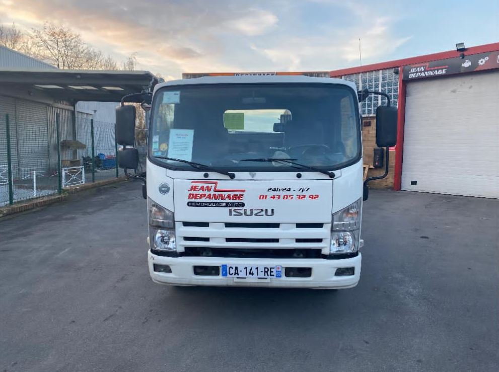 Dépanneuse VL Isuzu N-Evolution Plateau/Panier Jige 2012 – VENDU