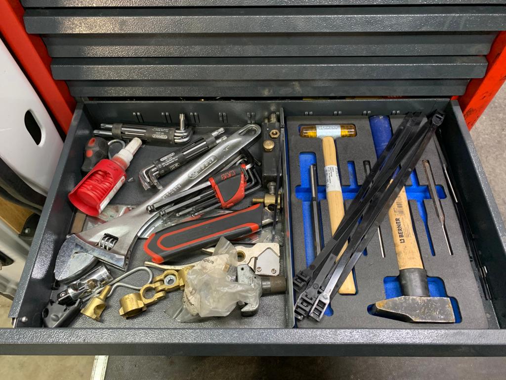 Fourgon atelier pneumatique Iveco Daily 35S16V16 16m3 L4H2 2019 – VENDU