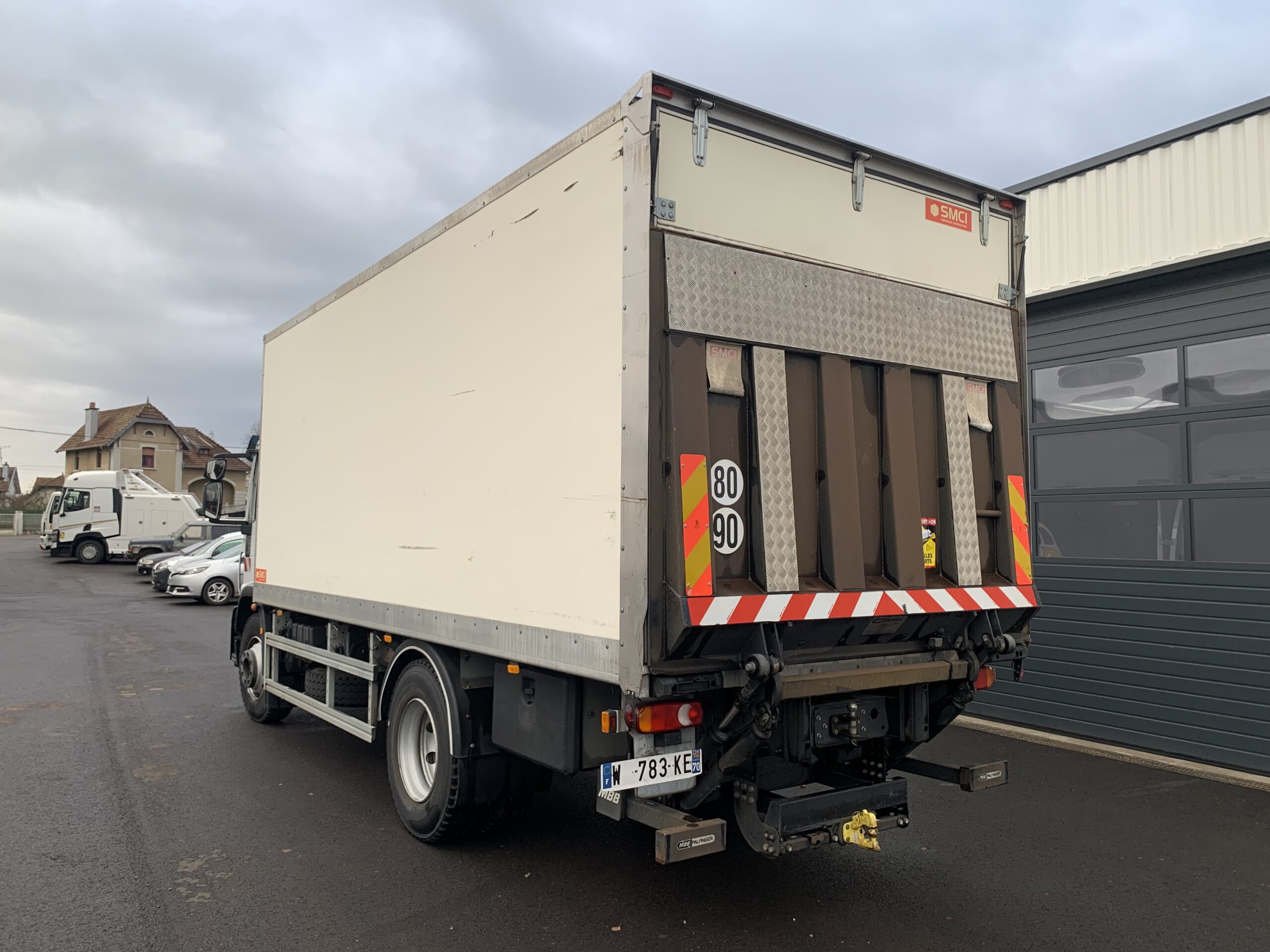 Iveco Eurocargo 150E18 EEV 15T fourgon/hayon PALFINGER – VENDU