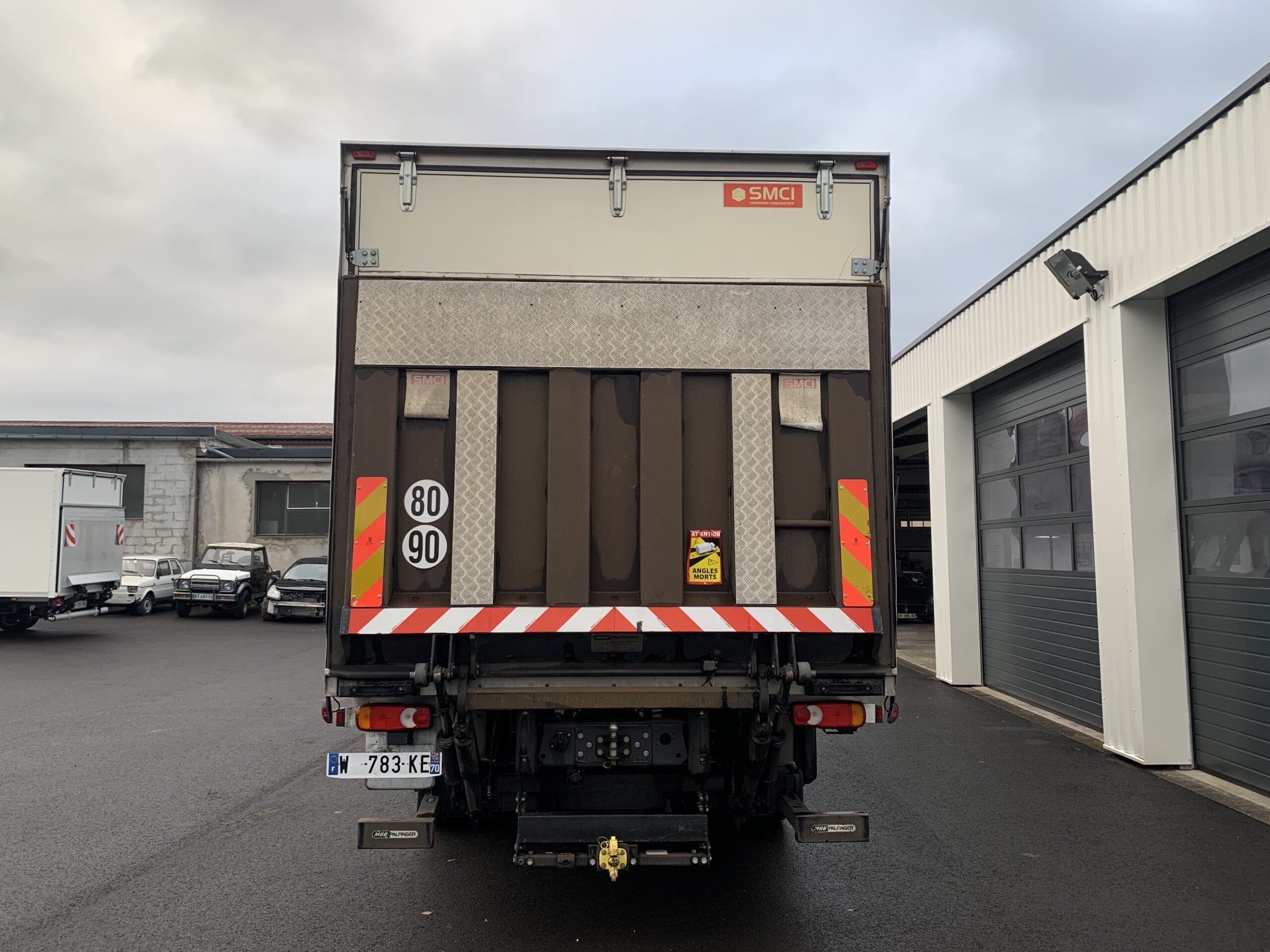 Iveco Eurocargo 150E18 EEV 15T fourgon/hayon PALFINGER – VENDU